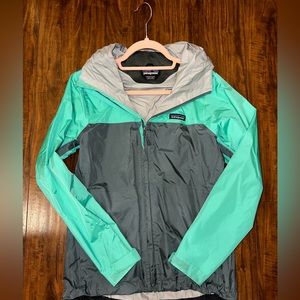 Women’s Patagonia rain jacket